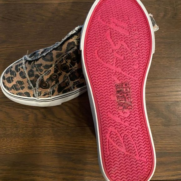 Blowfish Kids -  Black & Tan Leopard print slip on sneakers - Picture 3 of 7